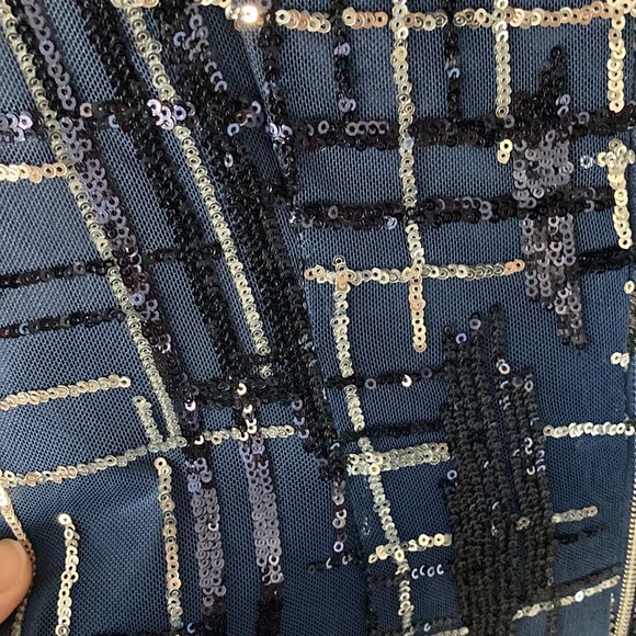 Vince Camuto Navy Color Sequins Dress Size 6 - Picture 10 of 10